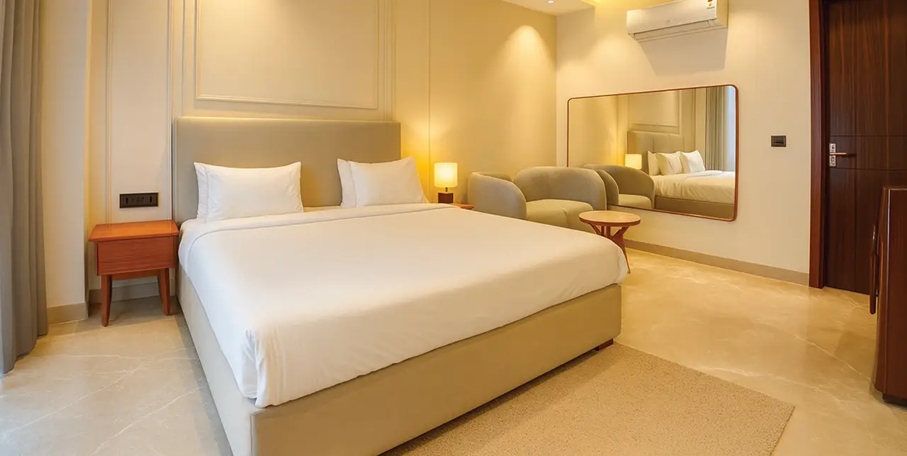 super-deluxe-room-king-bed